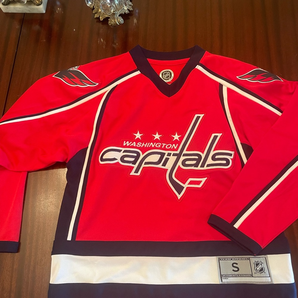 Capitals boys jersey